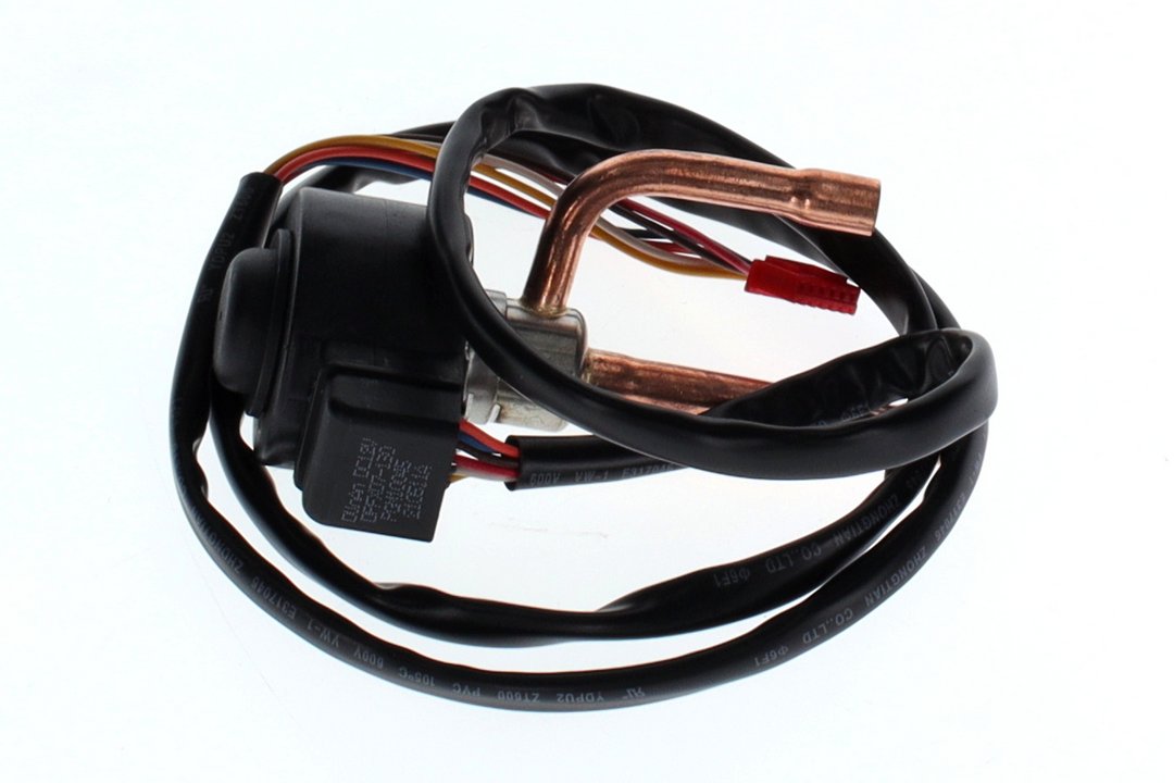 BOSCH Ersatzteil TTNR: 7739832997 Elektrisches Expansionsventil kpl BOSCH Ersatzteil TTNR: 7739832997 Elektrisches Expansionsventil kpl