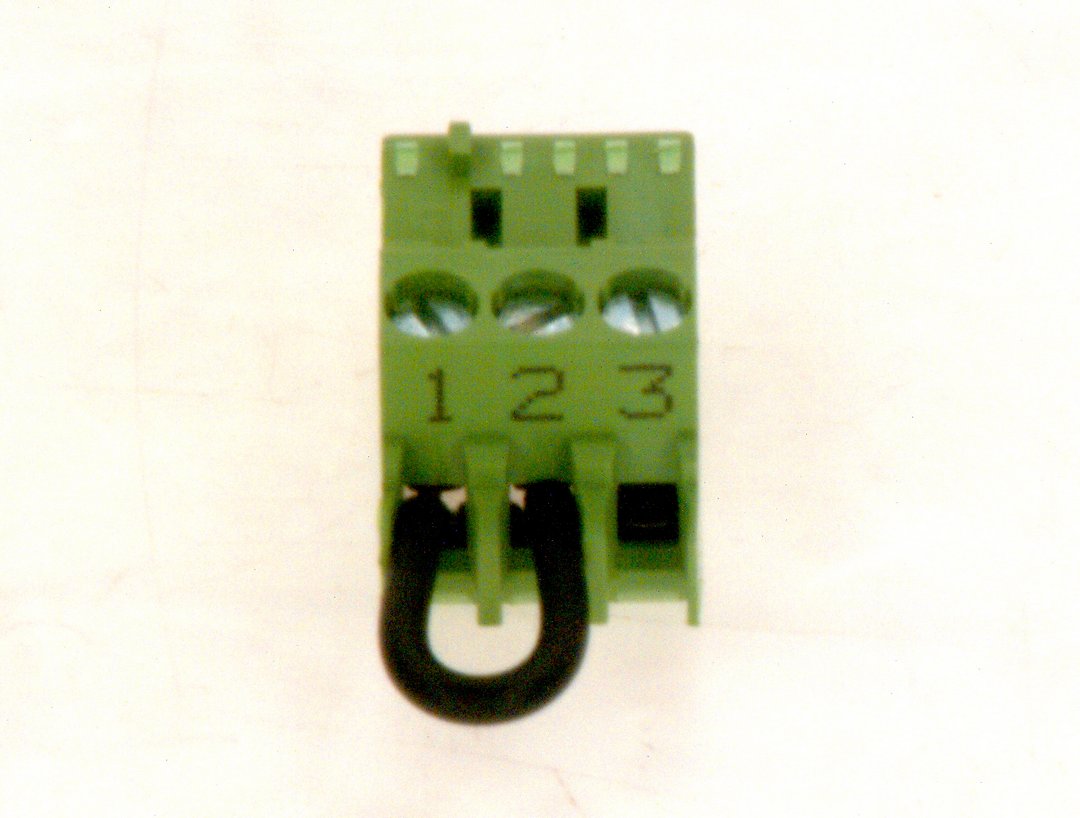 BOSCH Ersatzteil TTNR: 63035005 Anschlussklemme 3-pol 1B2 gelbgruen BOSCH Ersatzteil TTNR: 63035005 Anschlussklemme 3-pol 1B2 gelbgruen