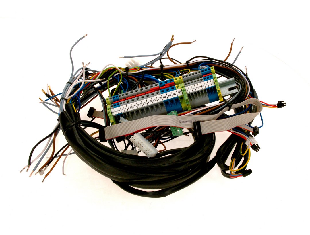 BOSCH Ersatzteil TTNR: 8738204484 Kabelbaum E6-11 BOSCH Ersatzteil TTNR: 8738204484 Kabelbaum E6-11