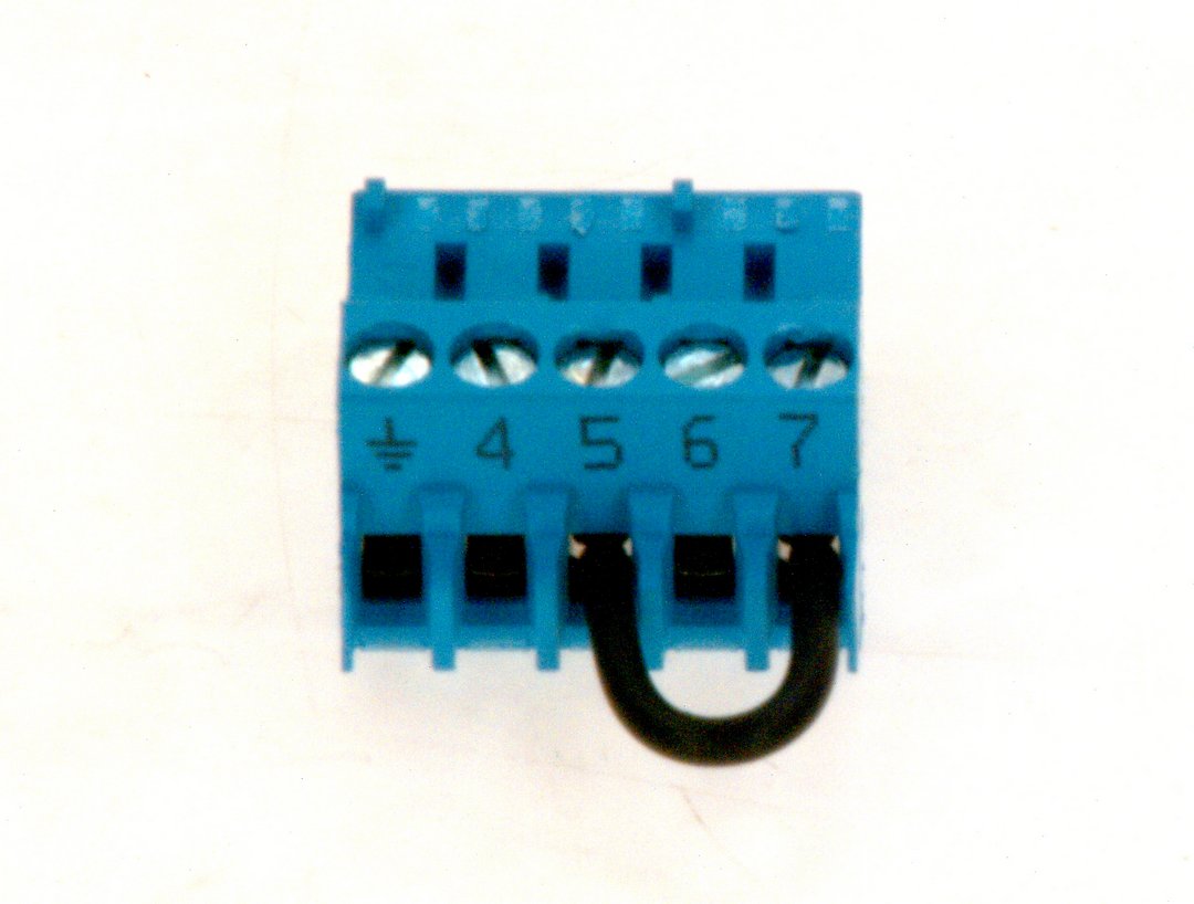 BOSCH Ersatzteil TTNR: 63036370 Anschlussklemme5-pol.blau SG Abgassperrk BOSCH Ersatzteil TTNR: 63036370 Anschlussklemme5-pol.blau SG Abgassperrk
